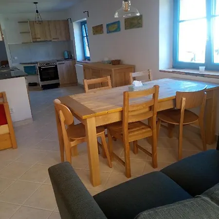 U Koupaliste شقة