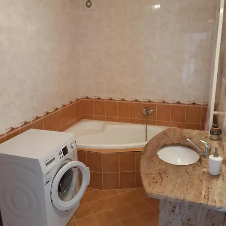 U Koupaliste شقة